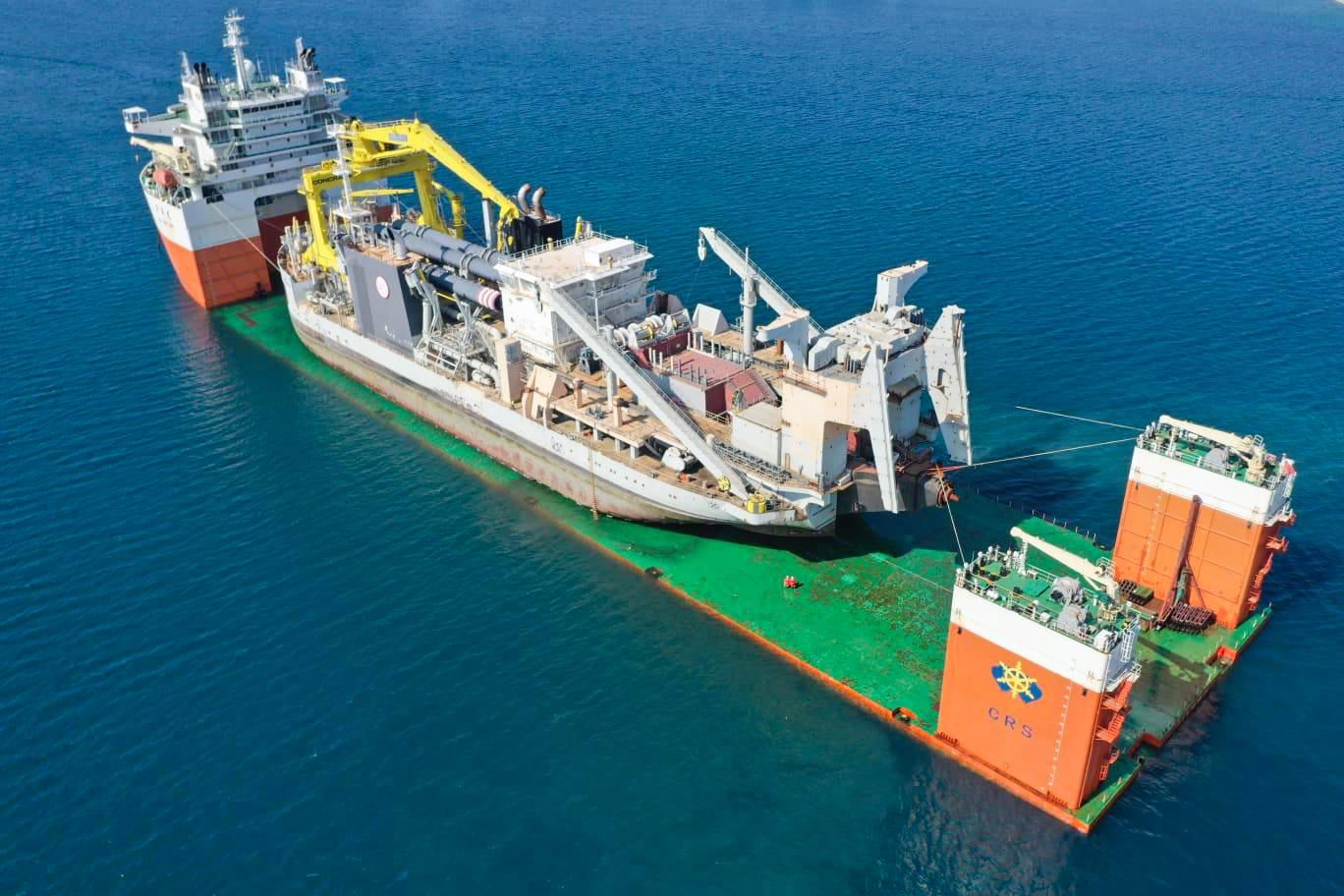 DUSTPAN SUCTION DREDGER